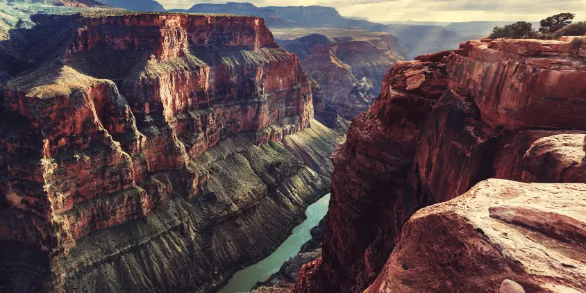 Imagem panorâmica do Grand Canyon